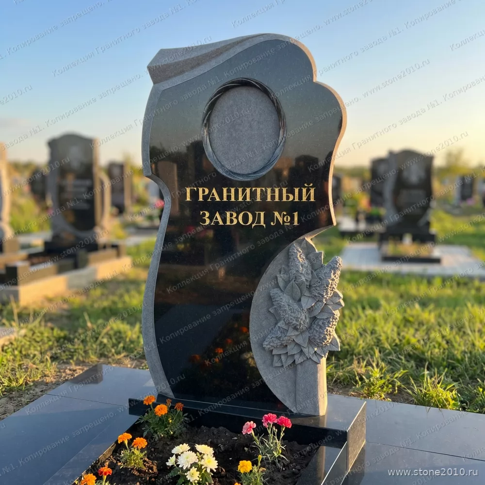 3258 Памятник резной с цветами